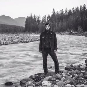 Meet your Posher, Adam